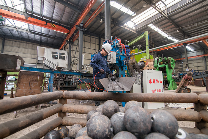 三门峡网架配件-螺栓球加工车间